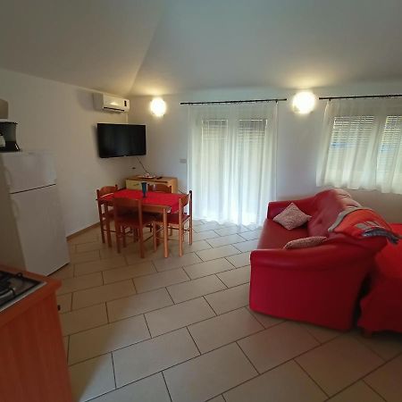 אומאג Apartment Studio Ta-Ti מראה חיצוני תמונה