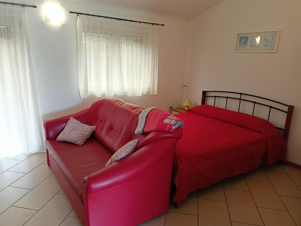 אומאג Apartment Studio Ta-Ti מראה חיצוני תמונה